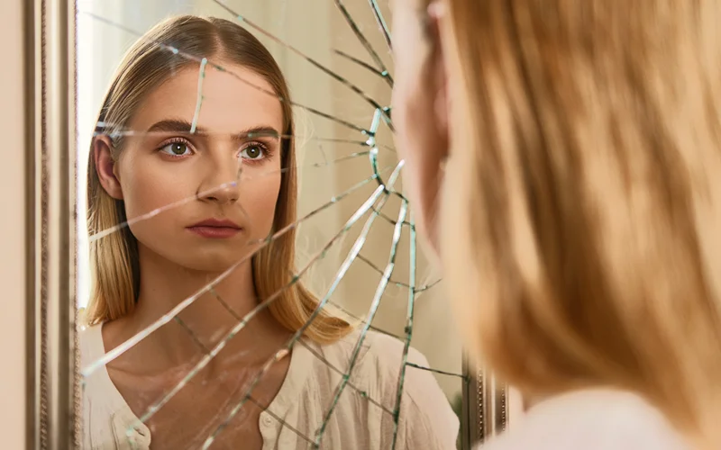 Деперсонализация